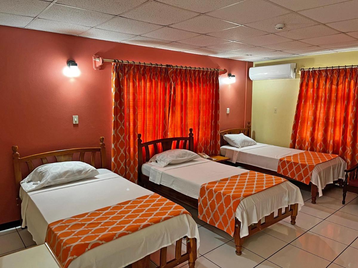 Sundeck Suites Boissiere Village Экстерьер фото